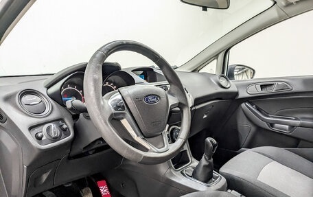 Ford Fiesta, 2015 год, 835 000 рублей, 16 фотография