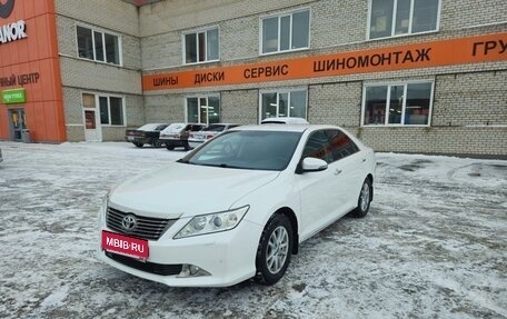 Toyota Camry, 2014 год, 2 270 000 рублей, 6 фотография