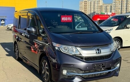 Honda Stepwgn IV, 2016 год, 2 370 000 рублей, 4 фотография