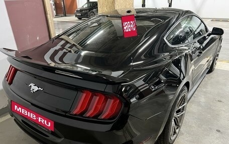 Ford Mustang VI рестайлинг, 2017 год, 2 650 000 рублей, 7 фотография