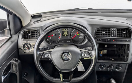 Volkswagen Polo VI (EU Market), 2019 год, 1 030 000 рублей, 20 фотография