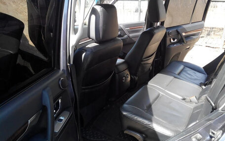 Mitsubishi Pajero IV, 2010 год, 2 399 700 рублей, 7 фотография