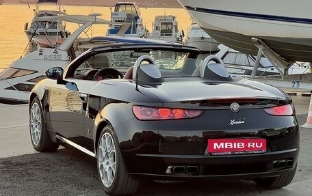 Alfa Romeo Spider, 2007 год, 2 500 000 рублей, 2 фотография