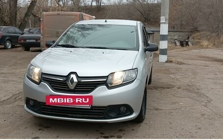 Renault Logan II, 2017 год, 850 000 рублей, 8 фотография