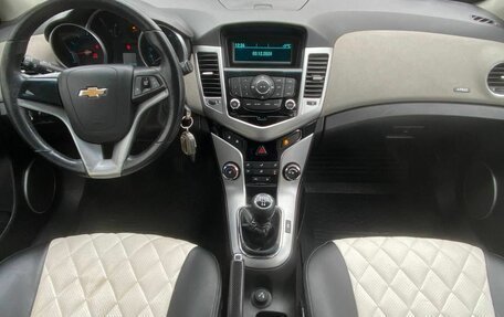 Chevrolet Cruze II, 2012 год, 650 000 рублей, 9 фотография