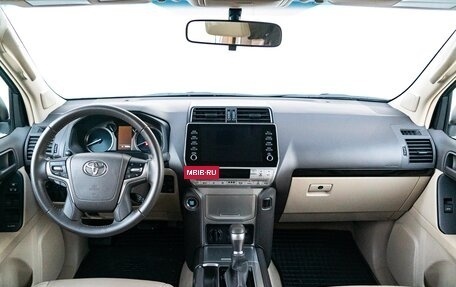 Toyota Land Cruiser Prado 150 рестайлинг 2, 2022 год, 7 990 000 рублей, 10 фотография