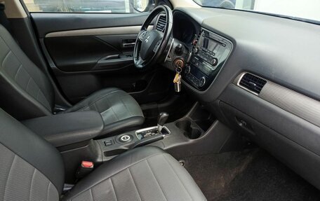 Mitsubishi Outlander III рестайлинг 3, 2012 год, 1 450 000 рублей, 10 фотография