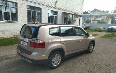 Chevrolet Orlando I, 2011 год, 900 000 рублей, 5 фотография