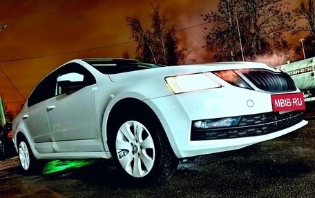 Skoda Octavia, 2019 год, 1 500 000 рублей, 13 фотография