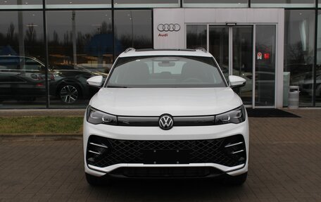 Volkswagen Tiguan, 2024 год, 6 150 000 рублей, 2 фотография