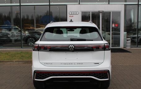 Volkswagen Tiguan, 2024 год, 6 150 000 рублей, 6 фотография