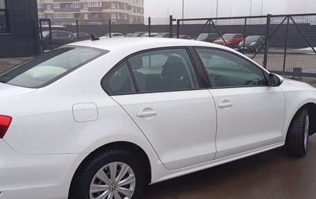 Volkswagen Jetta VI, 2014 год, 990 000 рублей, 2 фотография