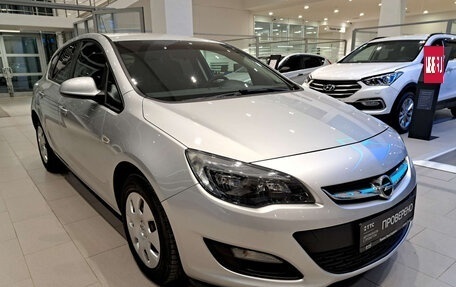 Opel Astra J, 2014 год, 913 000 рублей, 7 фотография