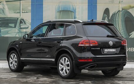 Volkswagen Touareg III, 2014 год, 3 129 000 рублей, 2 фотография