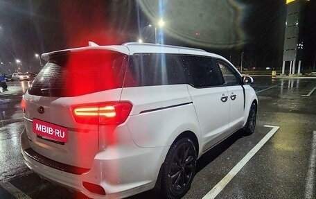 KIA Carnival III, 2018 год, 3 100 000 рублей, 16 фотография