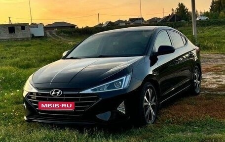 Hyundai Elantra VI рестайлинг, 2018 год, 1 550 000 рублей, 3 фотография