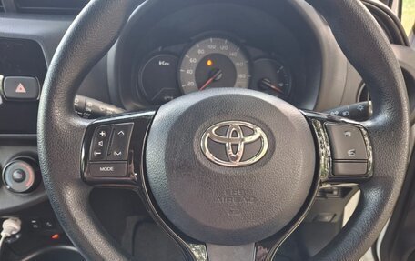 Toyota Vitz, 2018 год, 1 070 000 рублей, 8 фотография