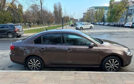 Volkswagen Jetta VI, 2014 год, 1 330 000 рублей, 2 фотография