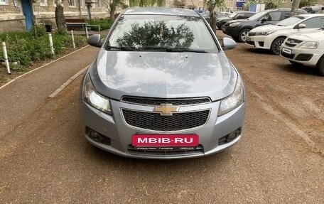 Chevrolet Cruze II, 2011 год, 700 000 рублей, 2 фотография