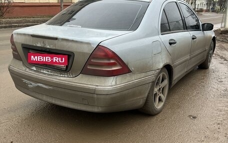 Mercedes-Benz C-Класс, 2002 год, 350 000 рублей, 2 фотография