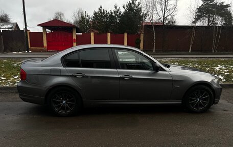 BMW 3 серия, 2011 год, 1 100 000 рублей, 3 фотография