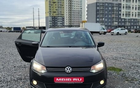 Volkswagen Polo VI (EU Market), 2012 год, 950 000 рублей, 2 фотография