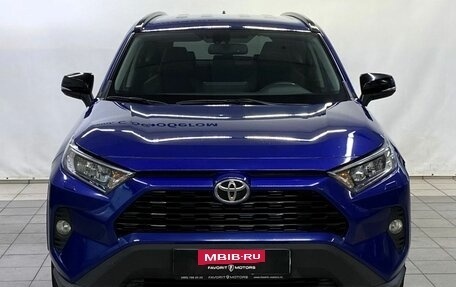 Toyota RAV4, 2021 год, 3 300 000 рублей, 2 фотография