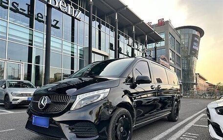 Mercedes-Benz Vito, 2023 год, 8 850 000 рублей, 3 фотография