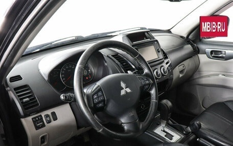 Mitsubishi Pajero Sport II рестайлинг, 2014 год, 1 849 000 рублей, 5 фотография