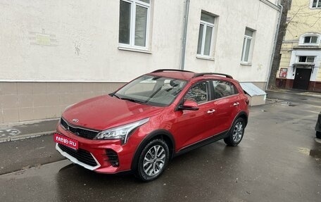 KIA Rio IV, 2021 год, 1 800 000 рублей, 1 фотография