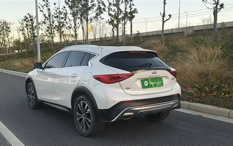 Infiniti QX30, 2017 год, 2 690 000 рублей, 4 фотография