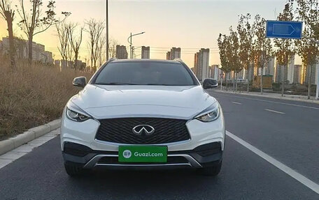 Infiniti QX30, 2017 год, 2 690 000 рублей, 2 фотография