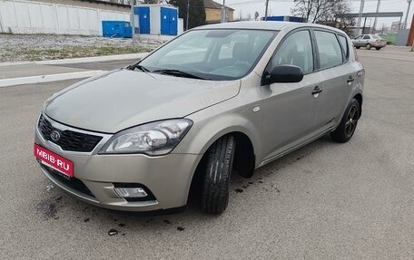 KIA cee'd I рестайлинг, 2011 год, 645 000 рублей, 1 фотография