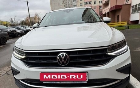 Volkswagen Tiguan II, 2021 год, 2 850 000 рублей, 3 фотография