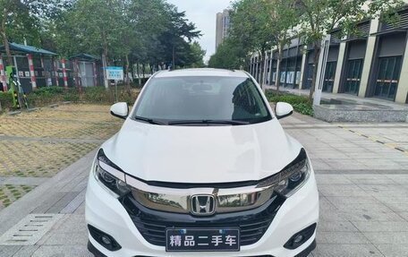 Honda Vezel, 2019 год, 1 670 000 рублей, 3 фотография