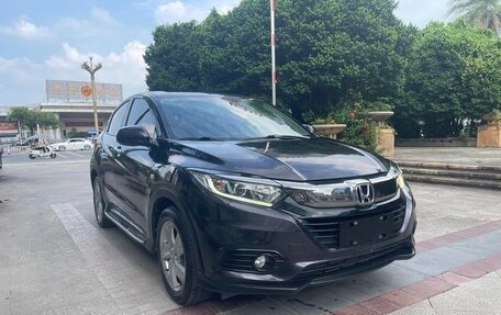 Honda Vezel, 2019 год, 1 750 000 рублей, 2 фотография