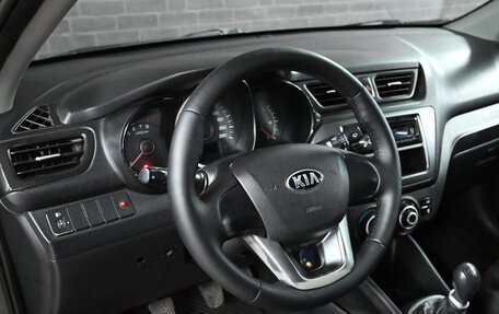 KIA Rio III рестайлинг, 2013 год, 815 000 рублей, 13 фотография