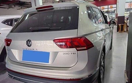 Volkswagen Tiguan II, 2022 год, 3 852 250 рублей, 7 фотография