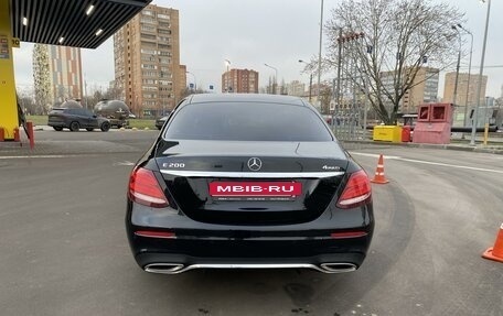 Mercedes-Benz E-Класс, 2019 год, 3 250 000 рублей, 5 фотография