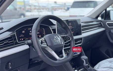 Volkswagen Tiguan II, 2023 год, 5 750 000 рублей, 2 фотография