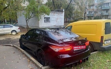 Toyota Camry, 2019 год, 2 600 000 рублей, 2 фотография