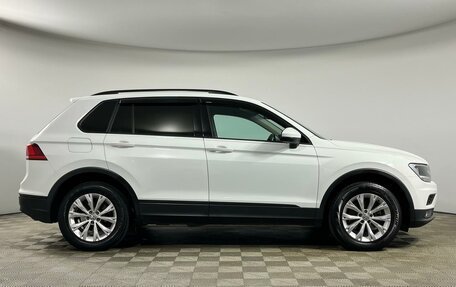 Volkswagen Tiguan II, 2018 год, 2 099 000 рублей, 4 фотография