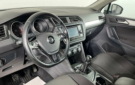 Volkswagen Tiguan II, 2018 год, 2 099 000 рублей, 11 фотография