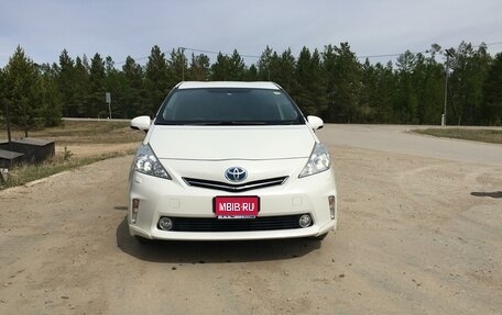 Toyota Prius Alpha I (ZVW40/41), 2011 год, 1 370 000 рублей, 1 фотография