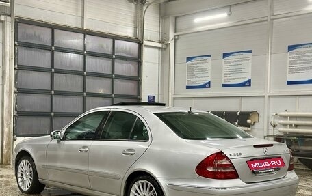 Mercedes-Benz E-Класс, 2004 год, 830 000 рублей, 3 фотография