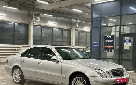 Mercedes-Benz E-Класс, 2004 год, 830 000 рублей, 2 фотография