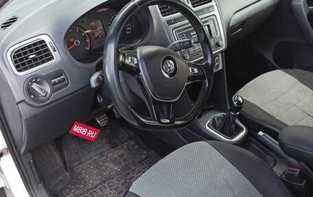 Volkswagen Polo VI (EU Market), 2017 год, 950 000 рублей, 21 фотография