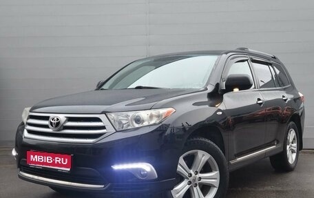 Toyota Highlander III, 2011 год, 2 323 000 рублей, 1 фотография