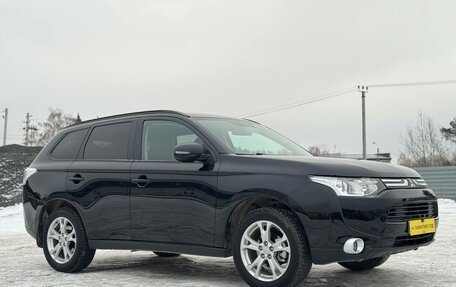 Mitsubishi Outlander III рестайлинг 3, 2013 год, 1 789 000 рублей, 5 фотография