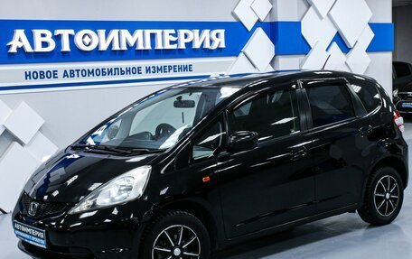 Honda Fit III, 2010 год, 823 000 рублей, 2 фотография